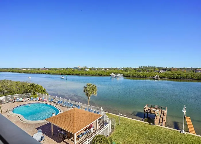 Bayshore Yacht & Tennis 409 - Premier * Clearwater Beach