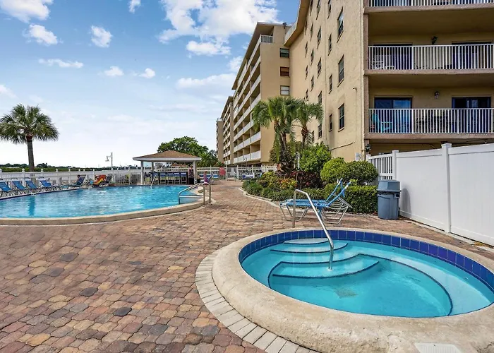 Bayshore Yacht & Tennis 409 - Premier * Clearwater Beach