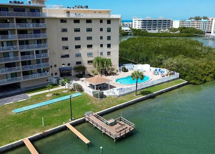 Bayshore Yacht & Tennis 409 - Premier *
