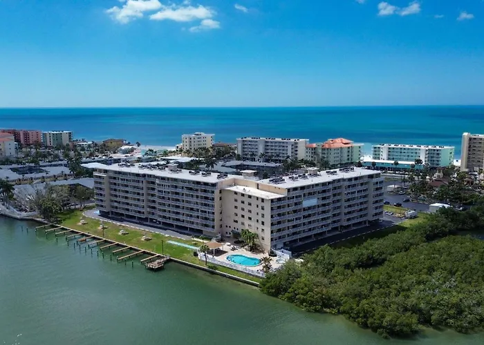 Bayshore Yacht & Tennis 409 - Premier *