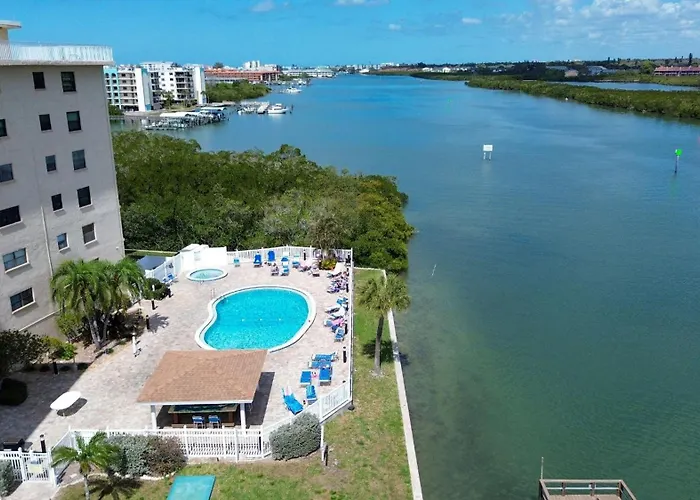 Bayshore Yacht & Tennis 409 - Premier * Clearwater Beach