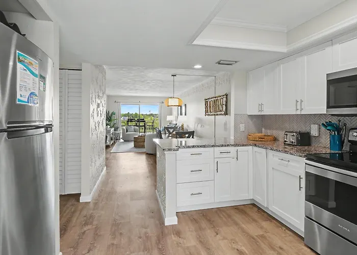 Bayshore Yacht & Tennis 409 - Premier